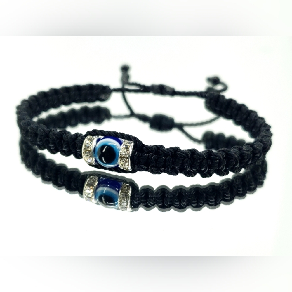 Beautiful evil eye bracelet, black string, new
